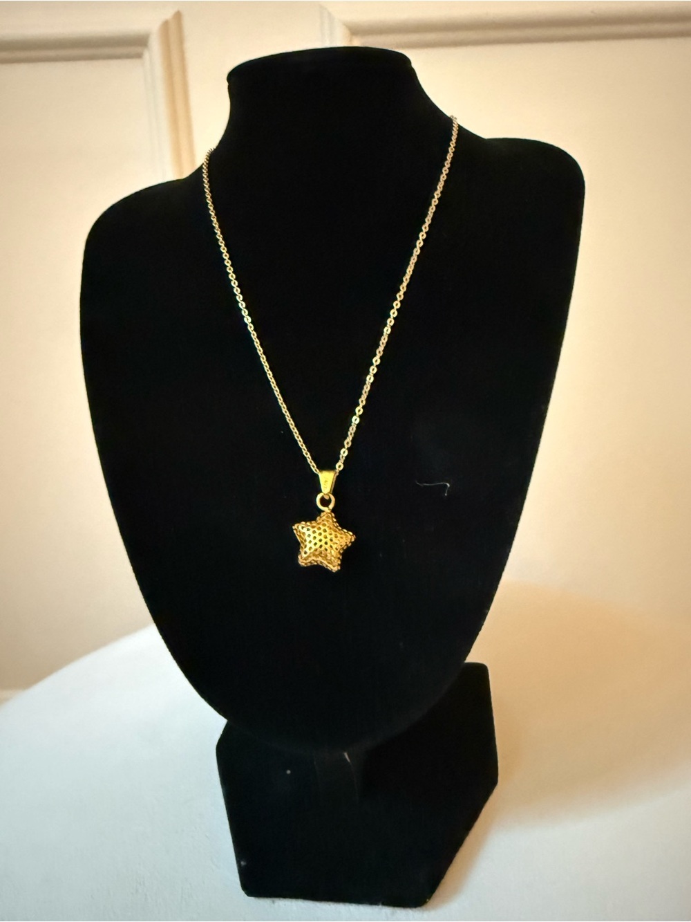 Vintage Milor Gold Star Pendant Necklace